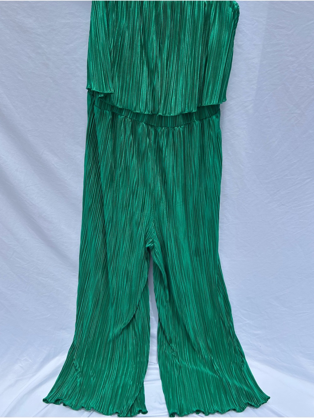 City Chic Emerald Green Strapless Pleated Wide-Leg Jumpsuit - Picture 3 of 11